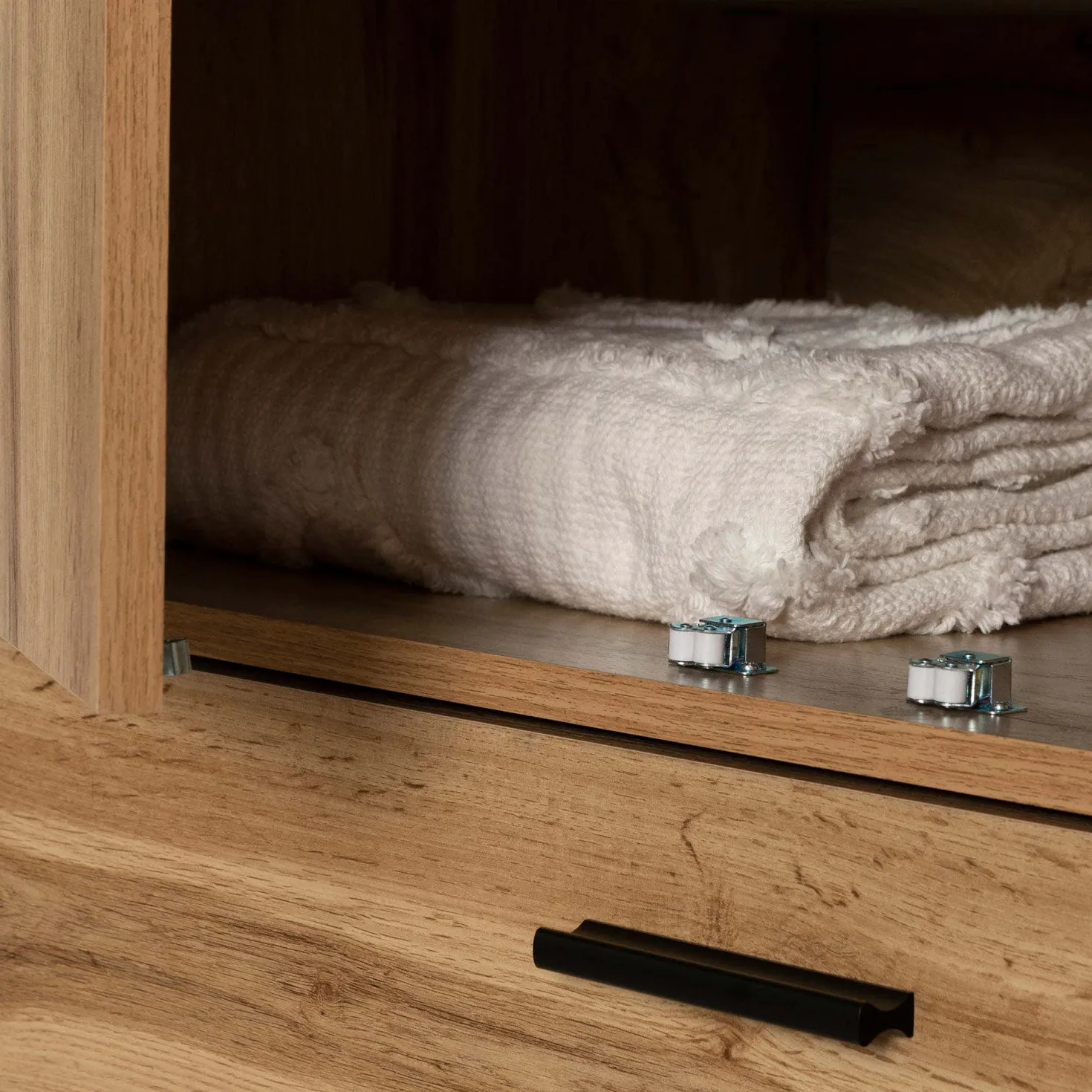 Armoire penderie avec portes et tiroir - South Shore
