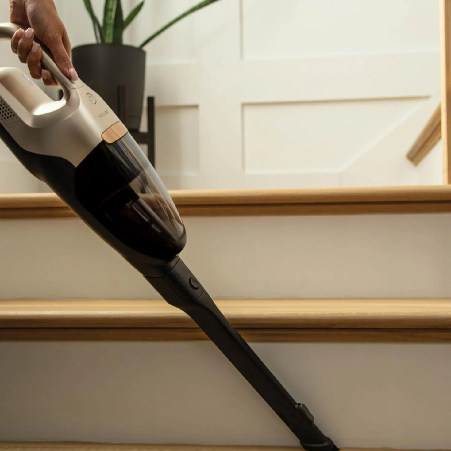 Aspirateur sans fil pour plancher dur WellQ7 - EHVS35H2AQ