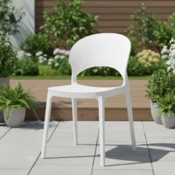 Chaise intérieur/extérieur empilable en résine – blanc