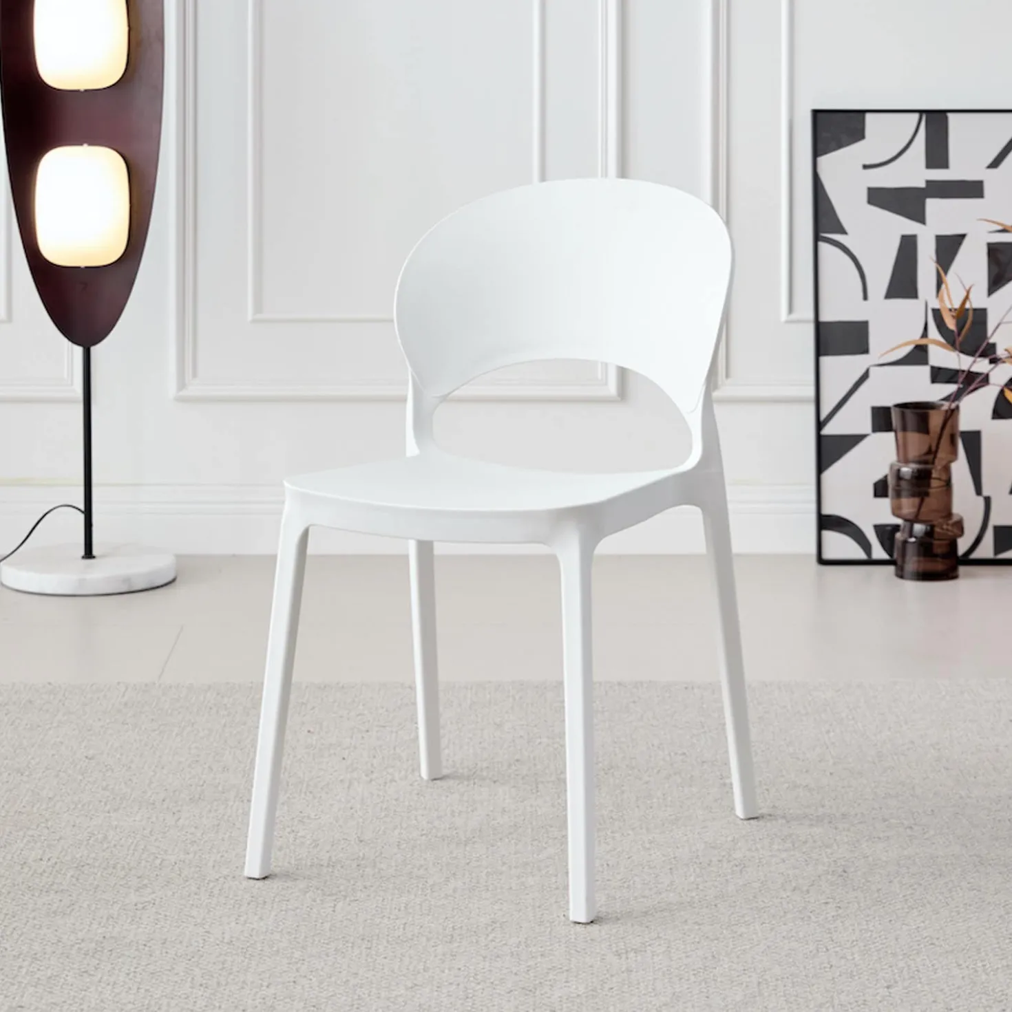 Chaise intérieur/extérieur empilable en résine – blanc