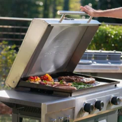 Charbroil Station de cuisson au propane 5-en-1 avec plancha, four à pizza et wok – 36 000 BTU