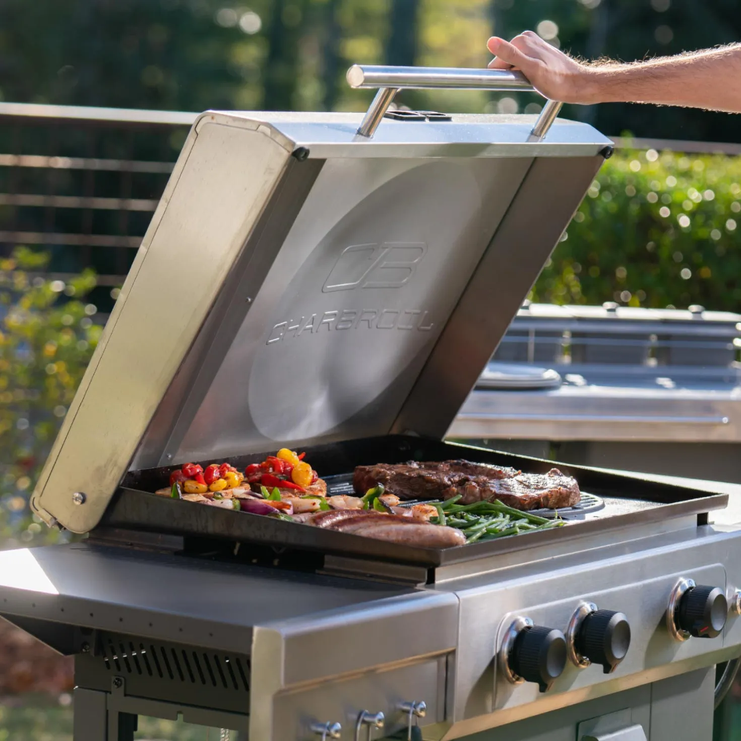 Charbroil Station de cuisson au propane 5-en-1 avec plancha, four à pizza et wok – 36 000 BTU