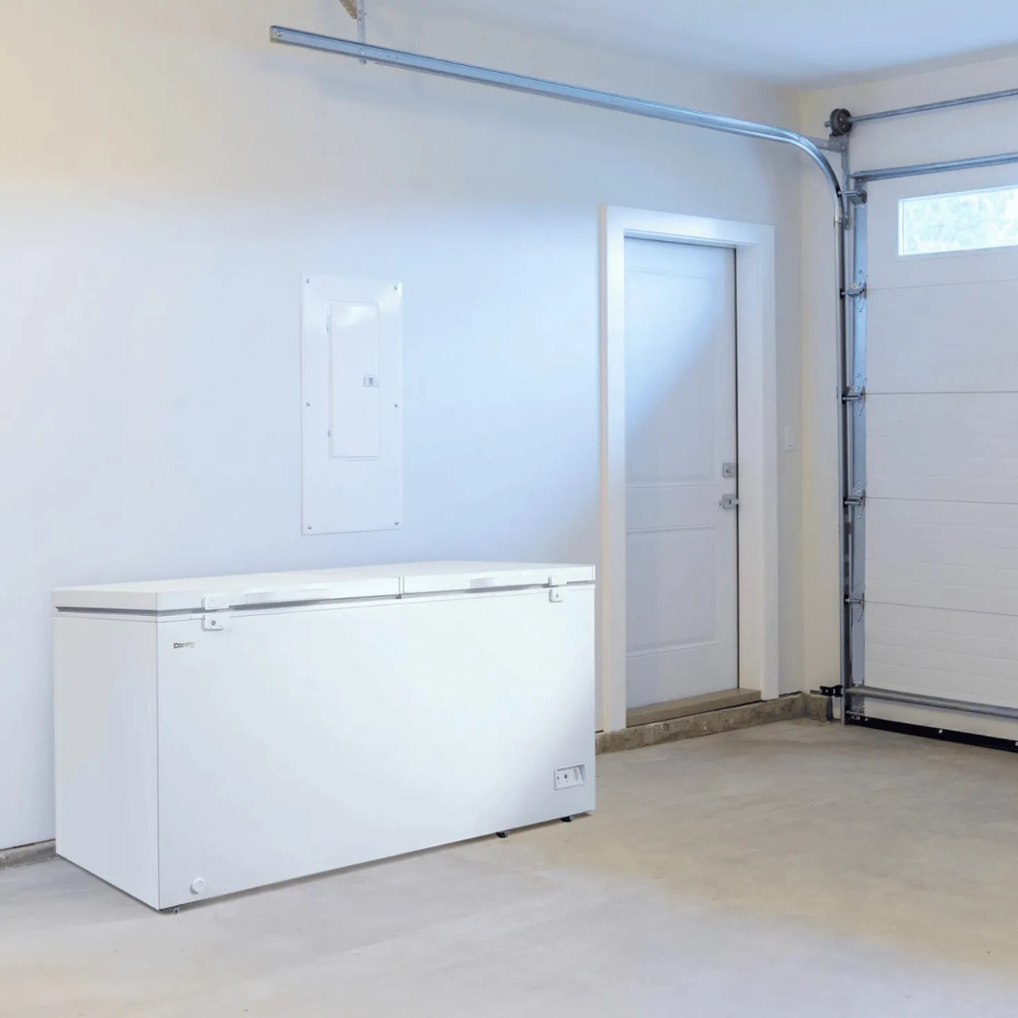 DANBY Congélateur 21 pi3, Blanc, Horizontal, 80" - DCFM210A1WDB