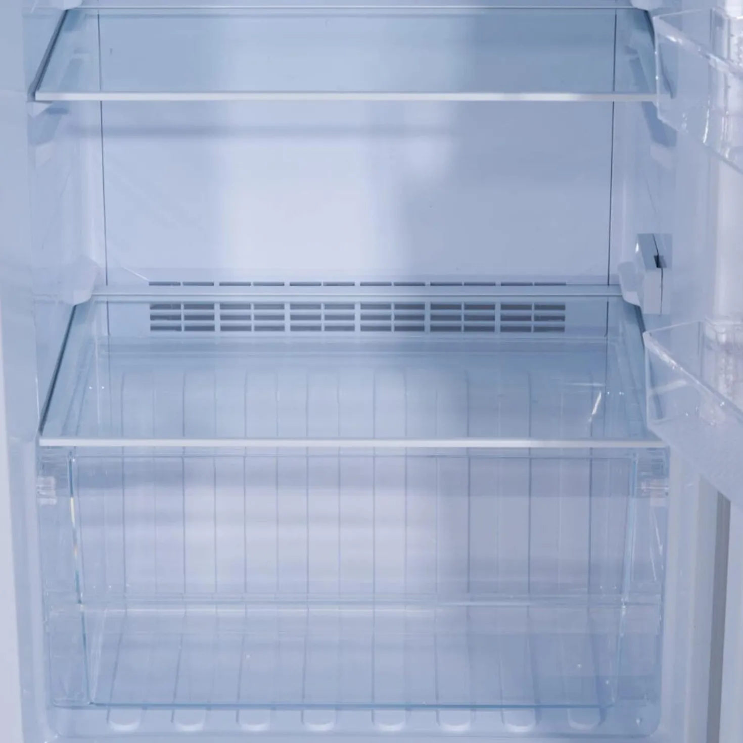 DANBY Congélateur 14 pi3, Blanc, Vertical, 28" - DUF140A1WDB