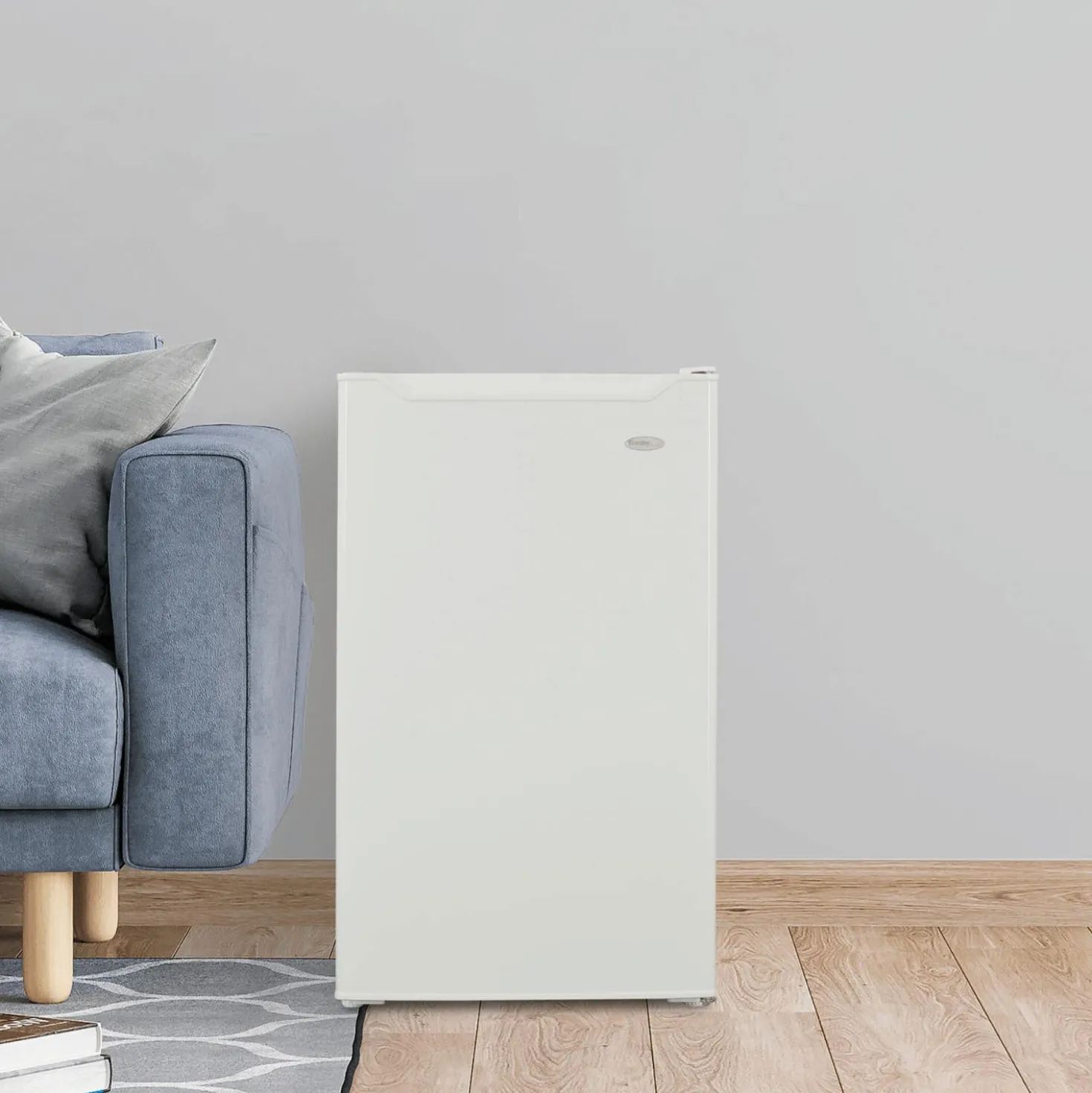 DANBY Réfrigérateur 4,4 pi3 Blanc Compact - DCR044B1WM
