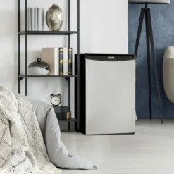 DANBY Réfrigérateur 4,4 pi3 Inox Compact - DAR044A4BSLD