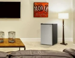 DANBY Réfrigérateur 4,5 pi3 Inox Compact - DCR045B1BSLD