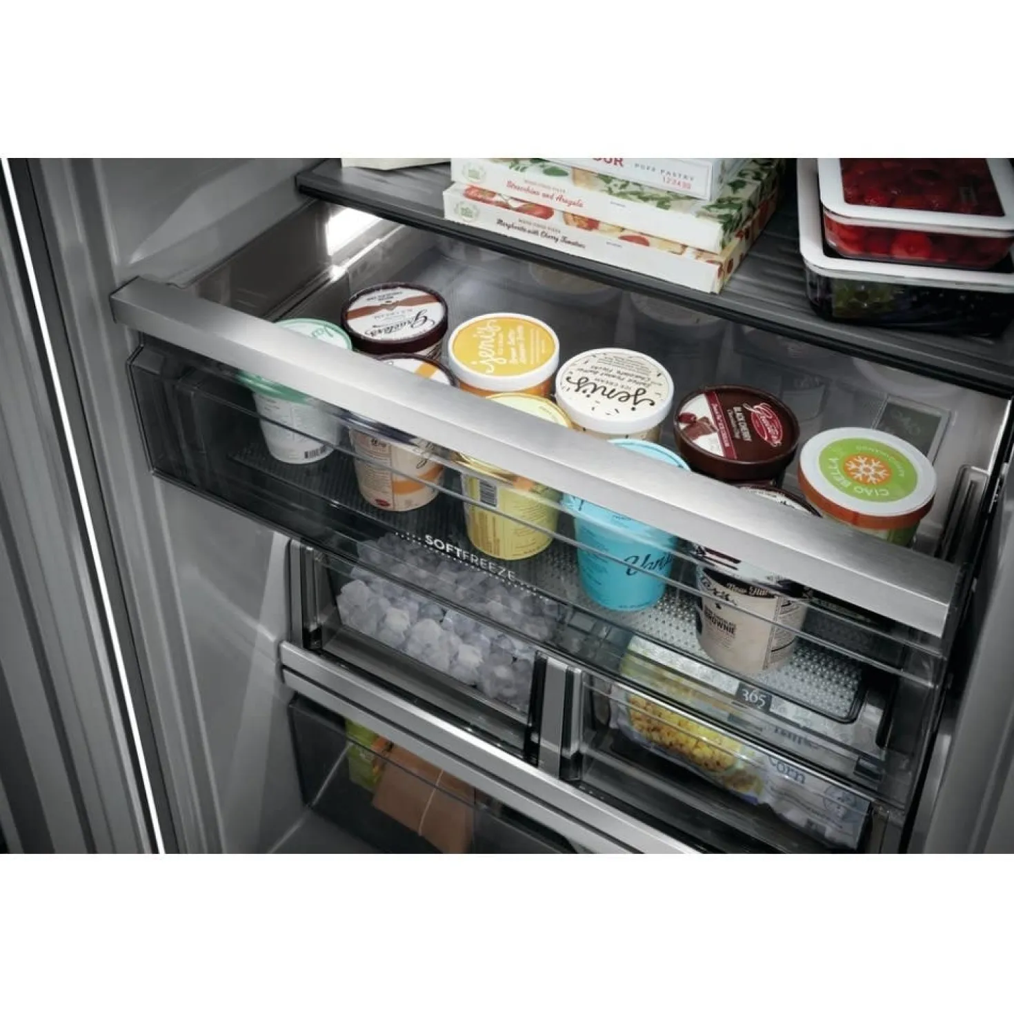 ELECTROLUX Congélateur 19 pi3 33 po, Inox, Vertical, 33" - EI33AF80WS