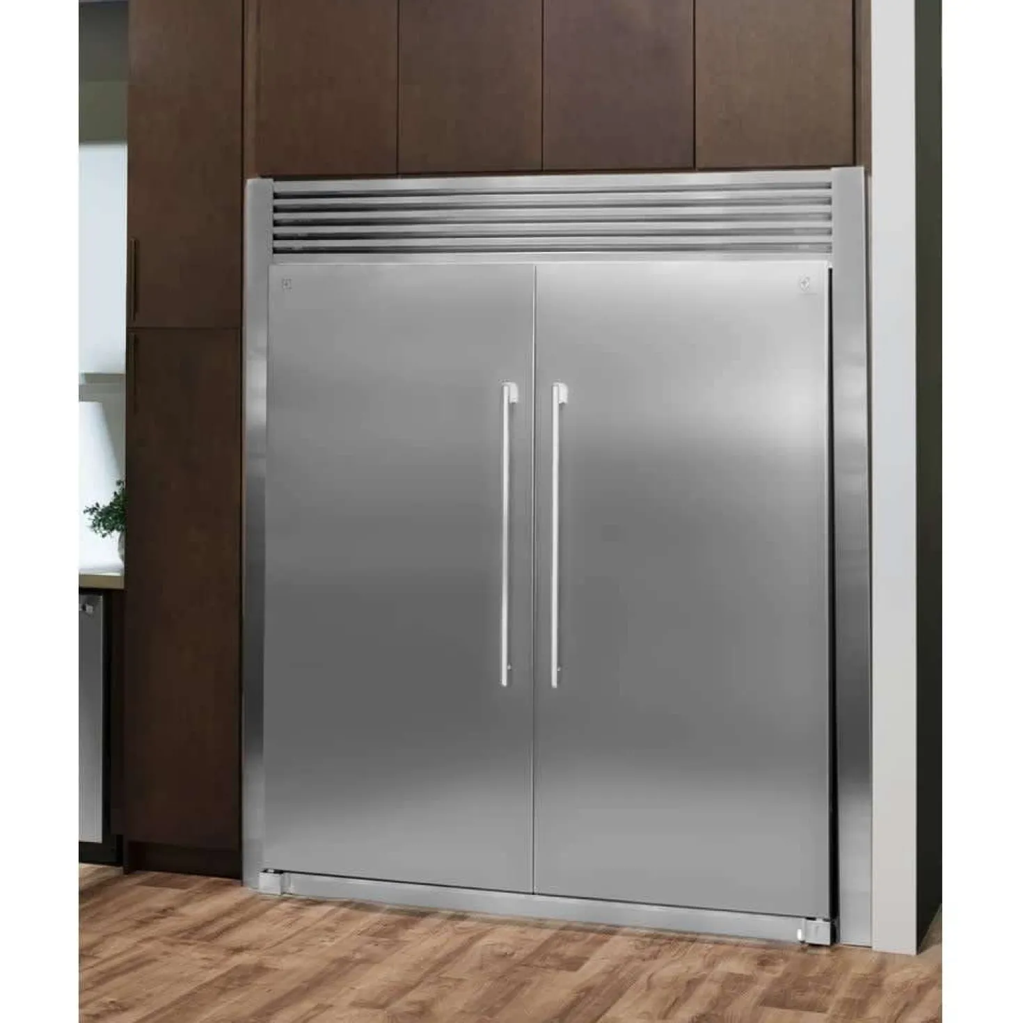 ELECTROLUX Congélateur 19 pi3 33 po, Inox, Vertical, 33" - EI33AF80WS