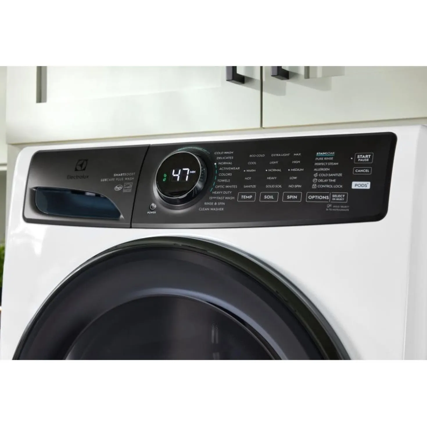 ELECTROLUX Laveuse Chargement frontal Blanc 27" - ELFW7738AW