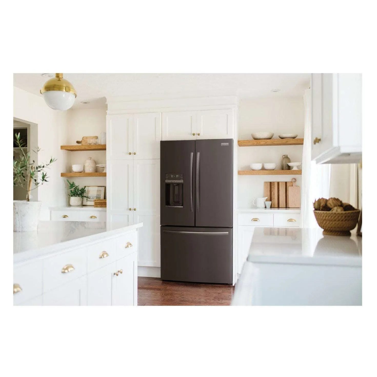 FRIGIDAIRE GALLERY Réfrigérateur 22,6 pi3 36 po Inox noir Congélateur en bas, Portes françaises - GRFC2353AD