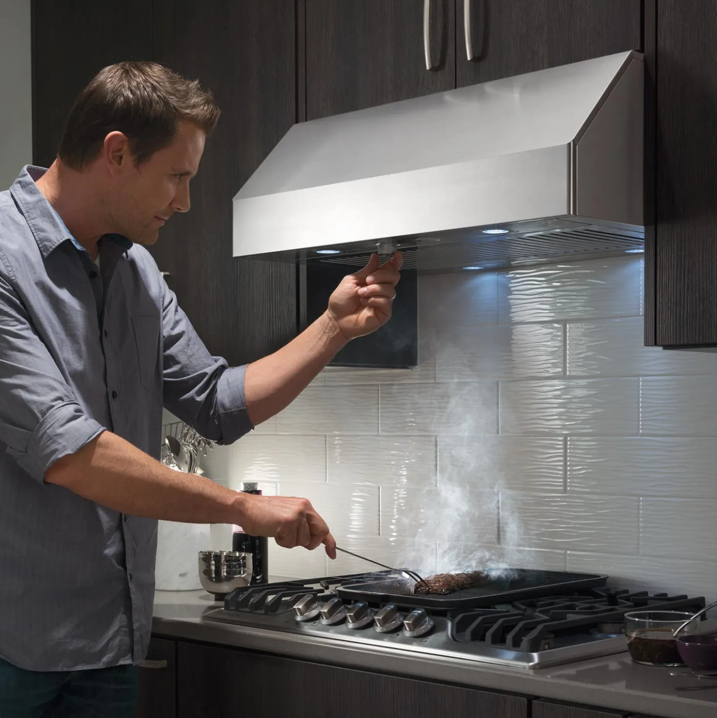 Frigidaire Professional Hotte Encastré Inox 30" , 400 PI3/MIN-FHWC3050RS