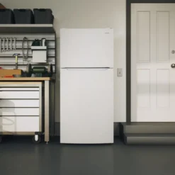 FRIGIDAIRE Réfrigérateur 18 pi3 30 po Blanc Congélateur en haut - FRTE1835AW