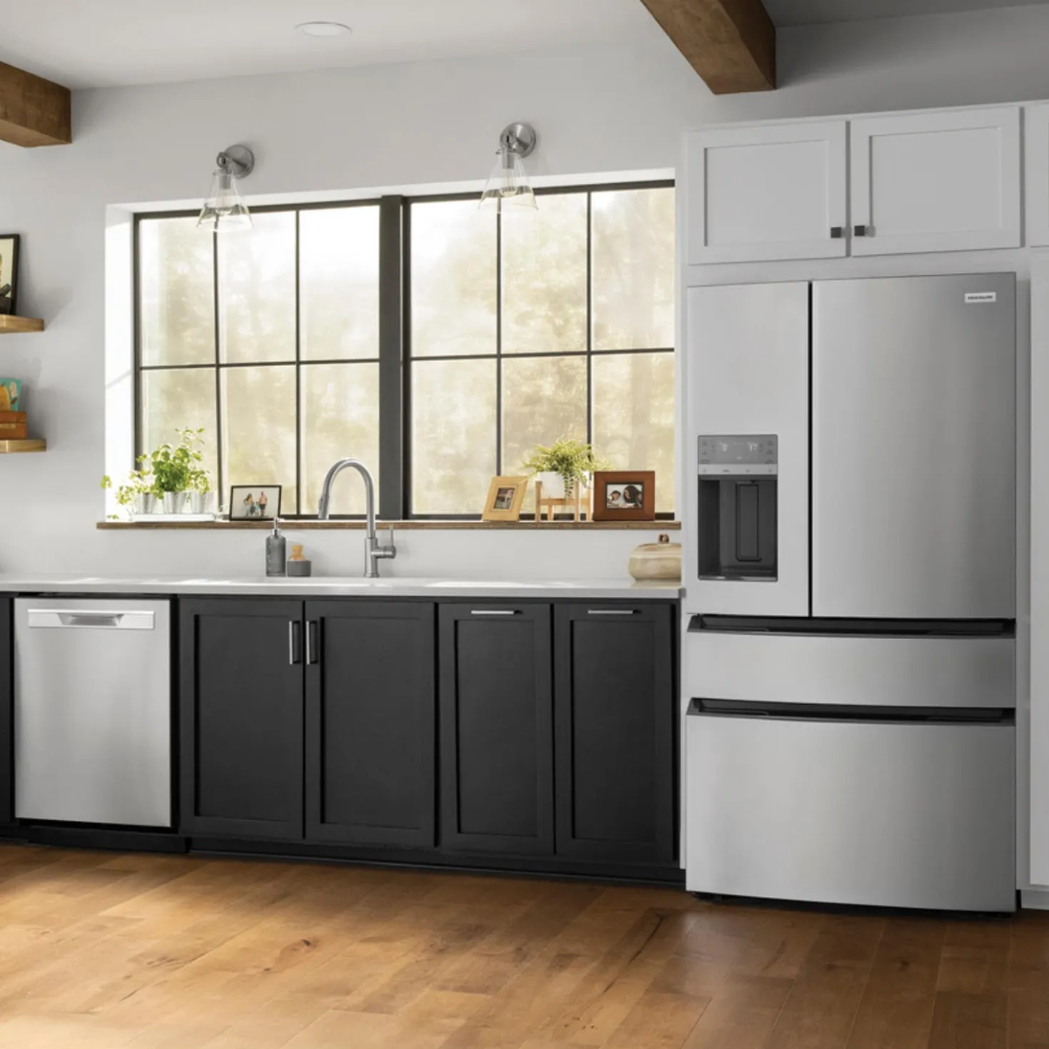 FRIGIDAIRE Réfrigérateur 26,3 pi3 36 po Inox Portes françaises - FRMS2733AV
