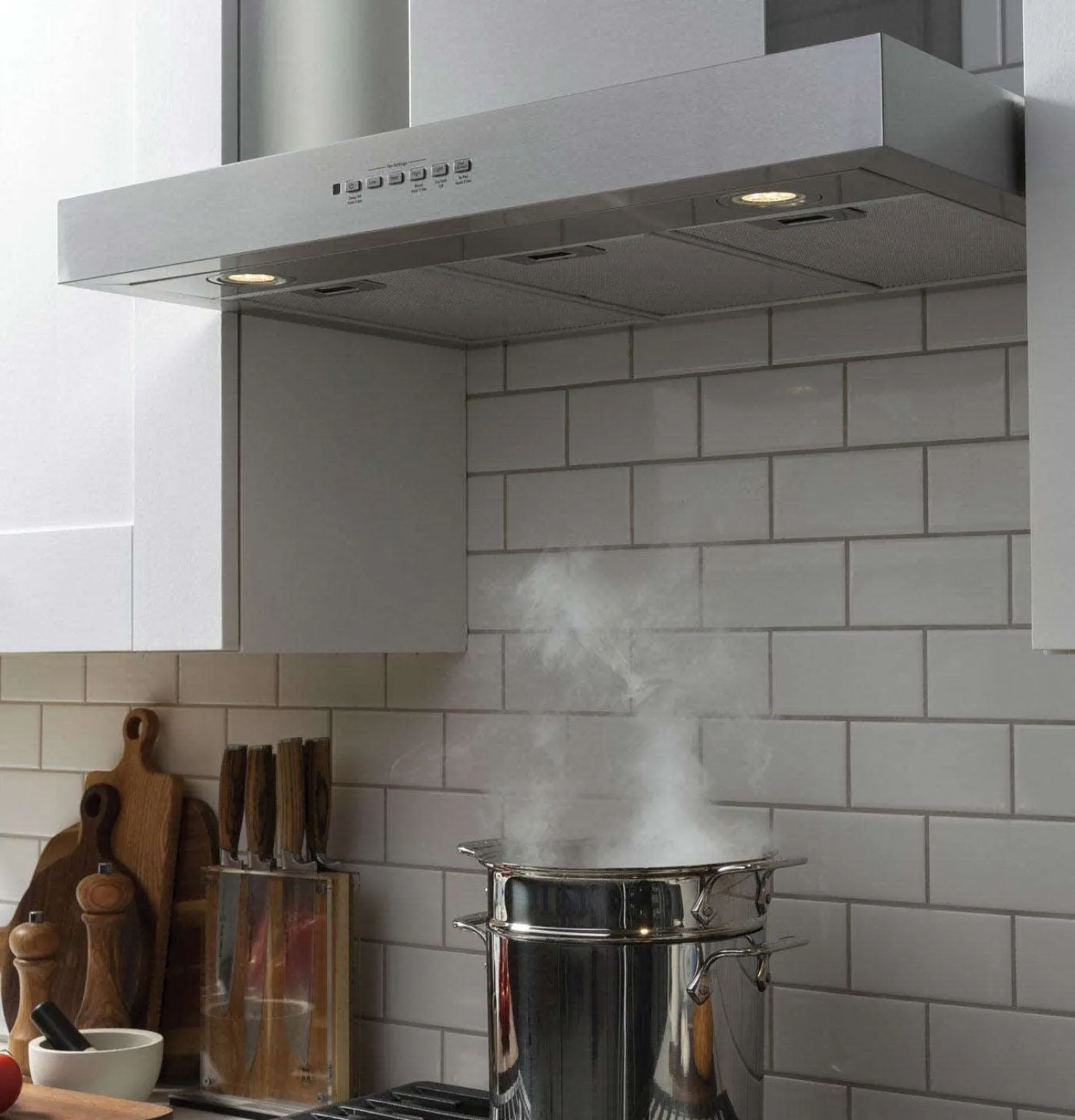 GE Hotte Cheminée Acier inoxydable 30" , 360 PI3/MIN-UVW8301SLSS