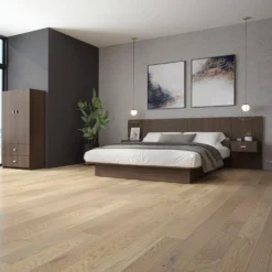 Grand lit avec panneaux et tables de chevet (60
