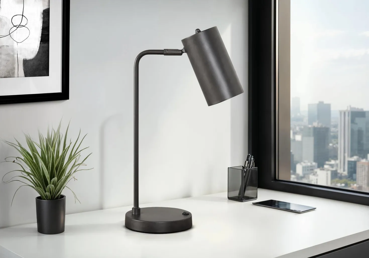 Lampe de table 18"H en métal avec ports usb