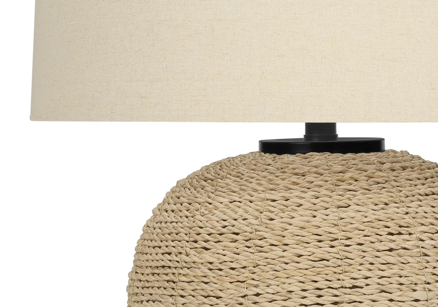 Lampe de table 25"H en rotin