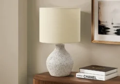 Lampe de table 16"H en résine