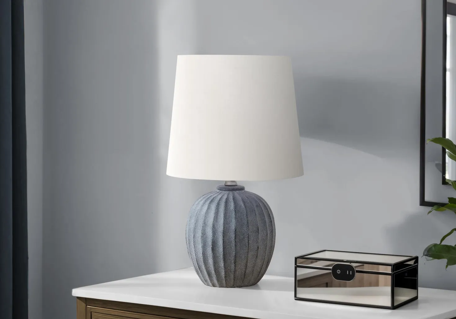 Lampe de table 19"H en résine
