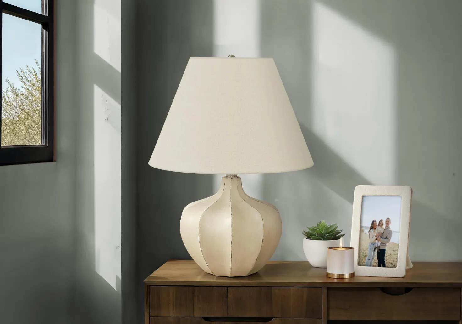 Lampe de table 21"H en résine