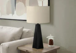 Lampe de table 27"H en résine