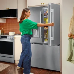 LG Réfrigérateur 23,7 pi3 36 po Acier inoxydable Portes françaises - LF24Z6530S