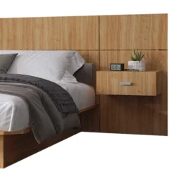 Lit double avec panneaux et tables de chevet (54")