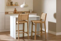LOT DE 2 TABOURETS DE BAR EN ROTIN - South Shore