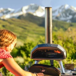 Ooni Four à pizza extérieur multi-combustibles 12