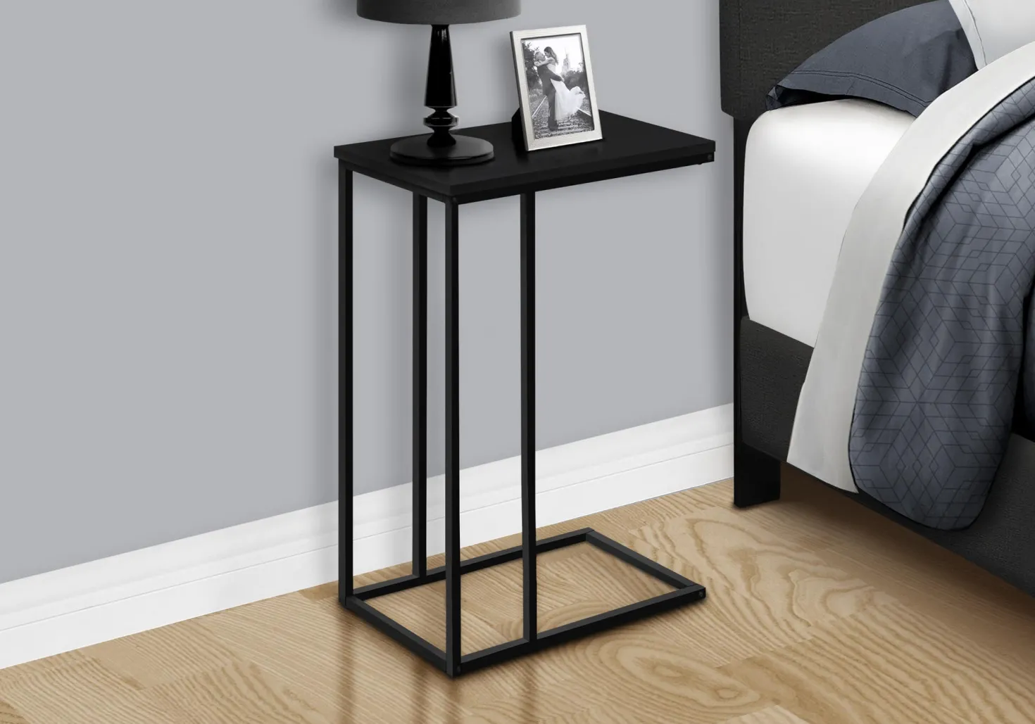 Table d'appoint 25"H - Monarch